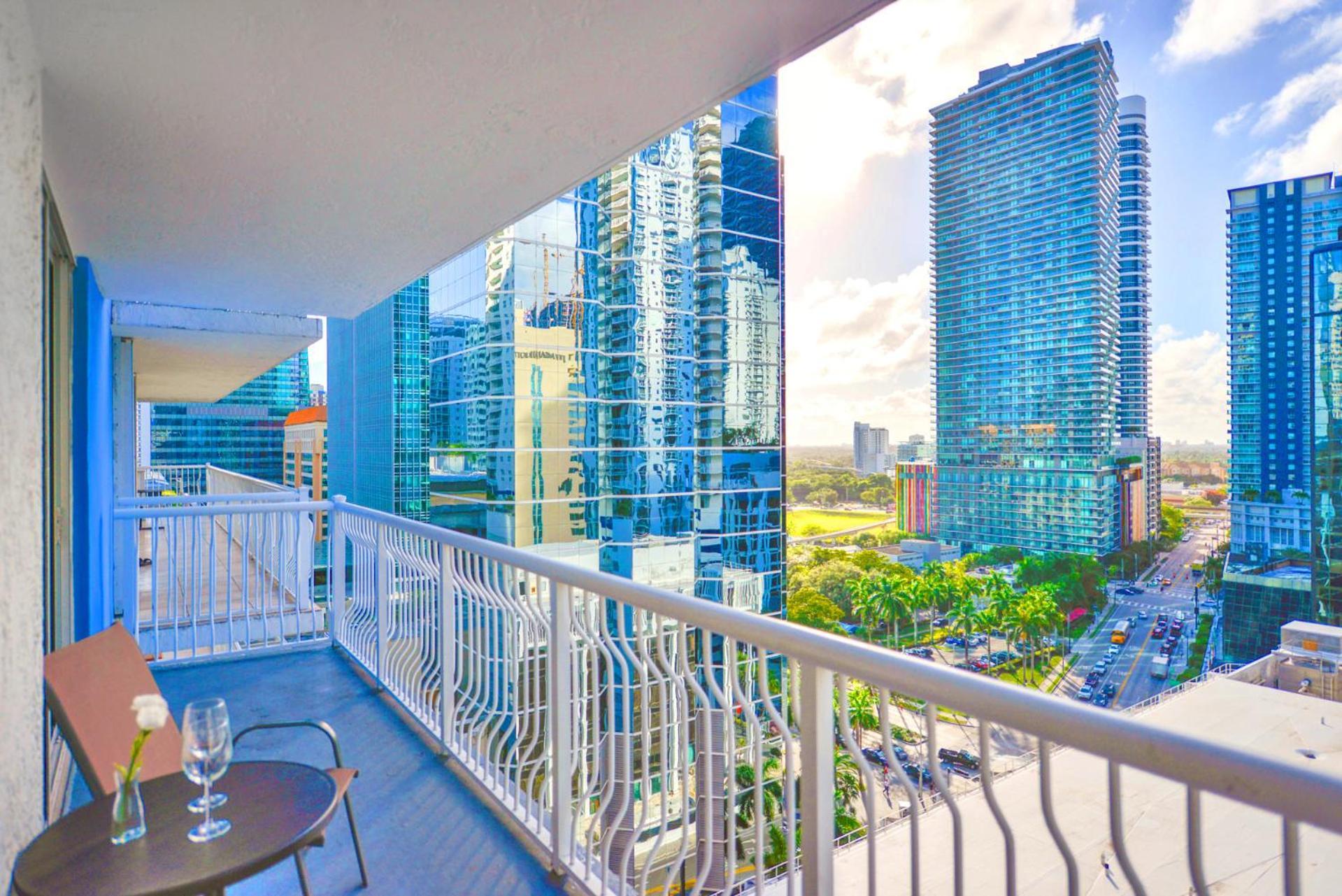 Stylish & Comfy W In-site Miami